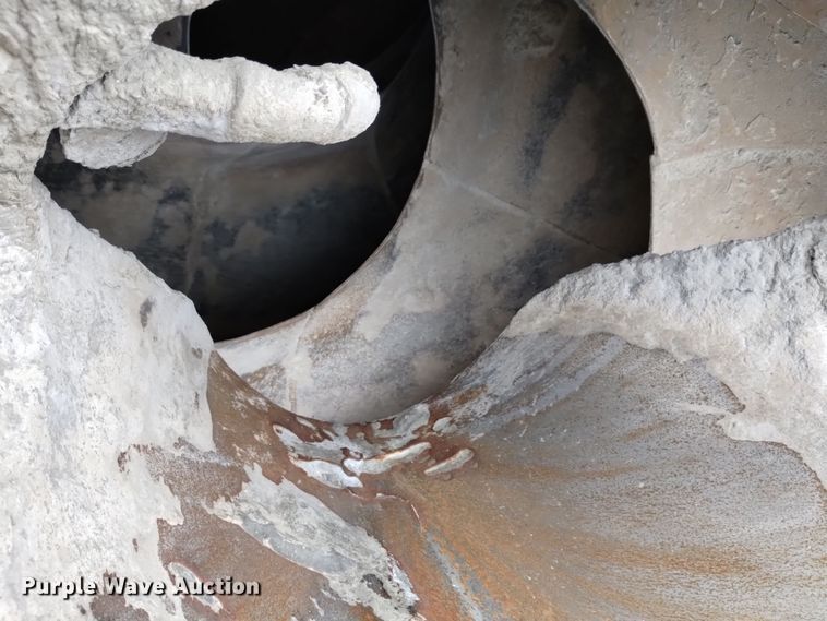 image for item DQ5975 1999 International 5000 ready mix truck