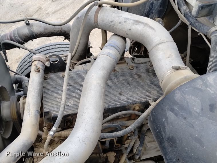 image for item DQ5975 1999 International 5000 ready mix truck