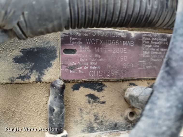 image for item DQ5975 1999 International 5000 ready mix truck