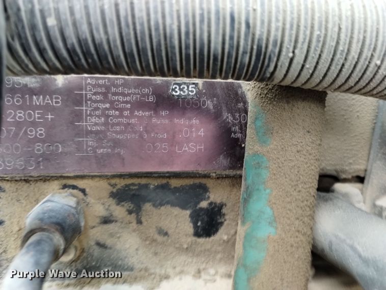 image for item DQ5975 1999 International 5000 ready mix truck