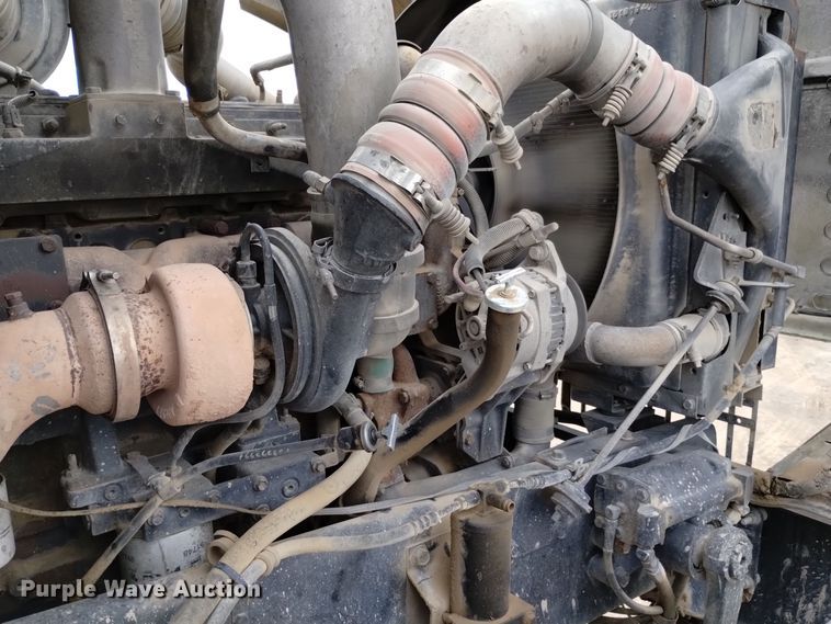 image for item DQ5975 1999 International 5000 ready mix truck