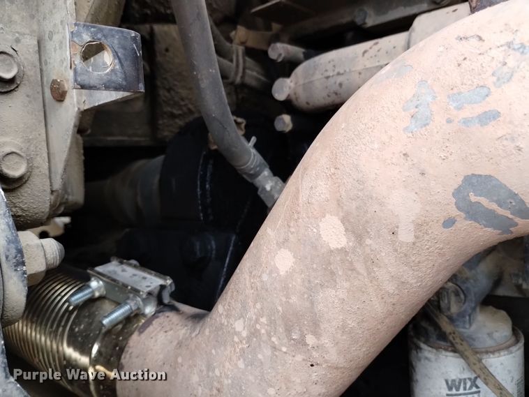 image for item DQ5975 1999 International 5000 ready mix truck