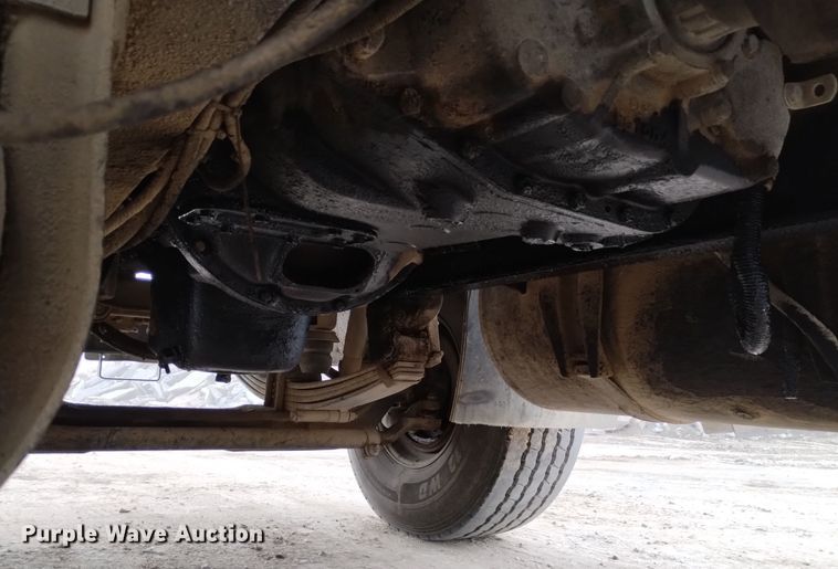 image for item DQ5975 1999 International 5000 ready mix truck