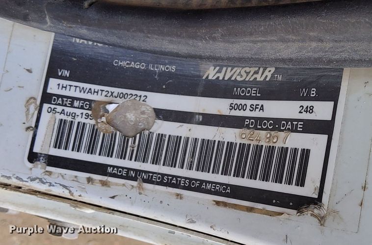 image for item DQ5975 1999 International 5000 ready mix truck