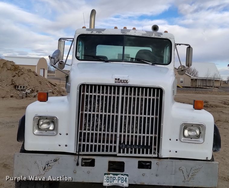 image for item DQ5978 1999 International 5000 ready mix truck