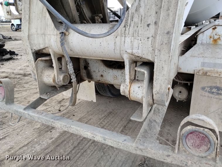 image for item DQ5978 1999 International 5000 ready mix truck