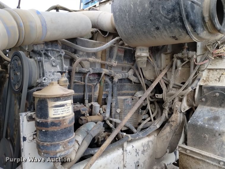 image for item DQ5978 1999 International 5000 ready mix truck