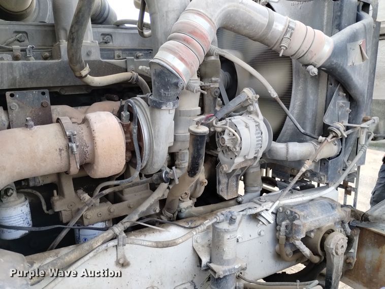 image for item DQ5978 1999 International 5000 ready mix truck