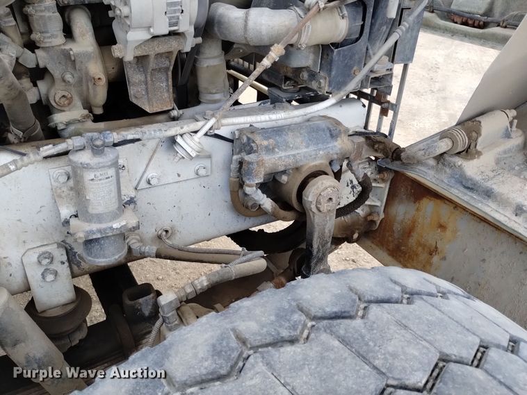 image for item DQ5978 1999 International 5000 ready mix truck