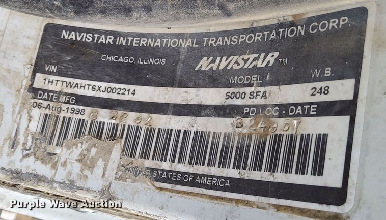 image for item DQ5978 1999 International 5000 ready mix truck