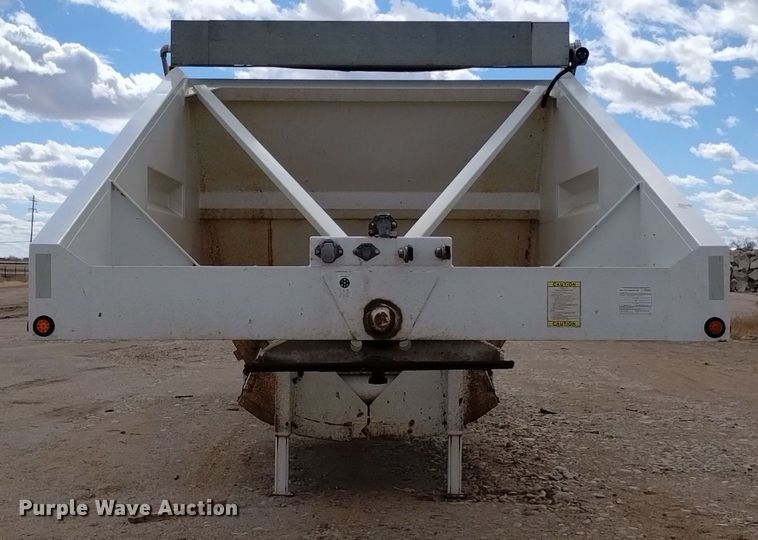 image for item DQ5979 2015 Dakota  bottom dump trailer