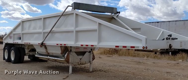 image for item DQ5979 2015 Dakota  bottom dump trailer