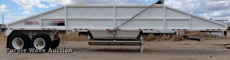 image for item DQ5979 2015 Dakota  bottom dump trailer