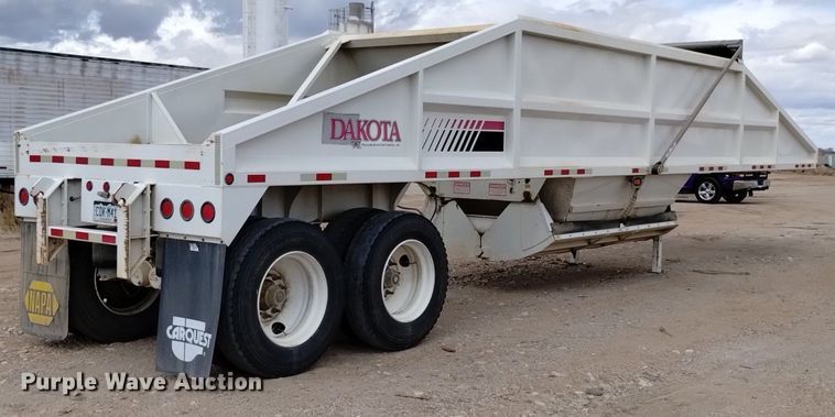 image for item DQ5979 2015 Dakota  bottom dump trailer