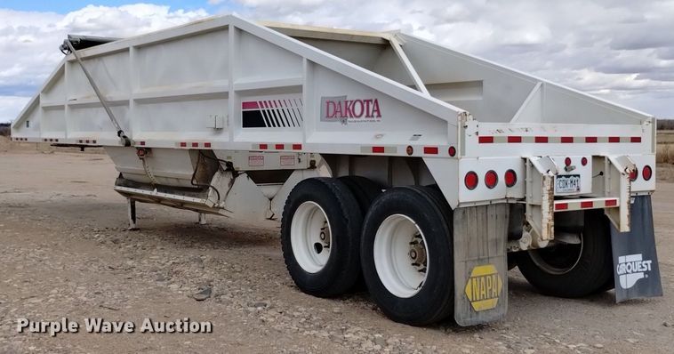 image for item DQ5979 2015 Dakota  bottom dump trailer