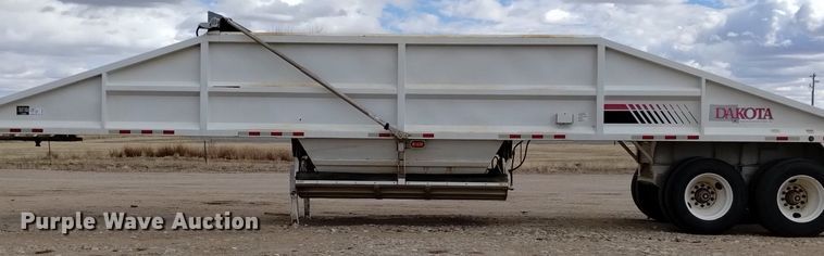 image for item DQ5979 2015 Dakota  bottom dump trailer