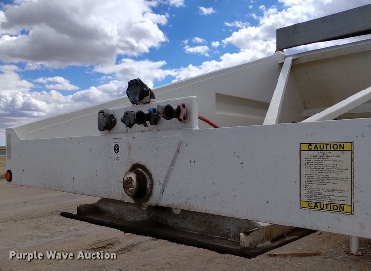 image for item DQ5979 2015 Dakota  bottom dump trailer