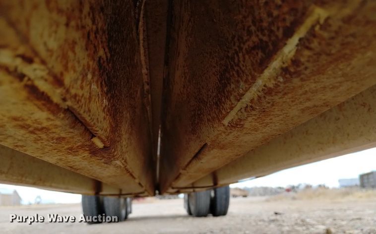 image for item DQ5979 2015 Dakota  bottom dump trailer