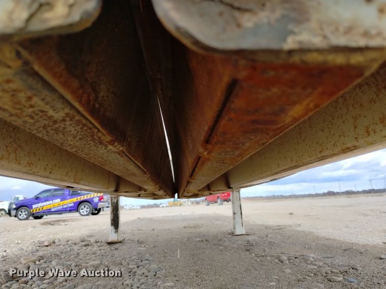 image for item DQ5979 2015 Dakota  bottom dump trailer