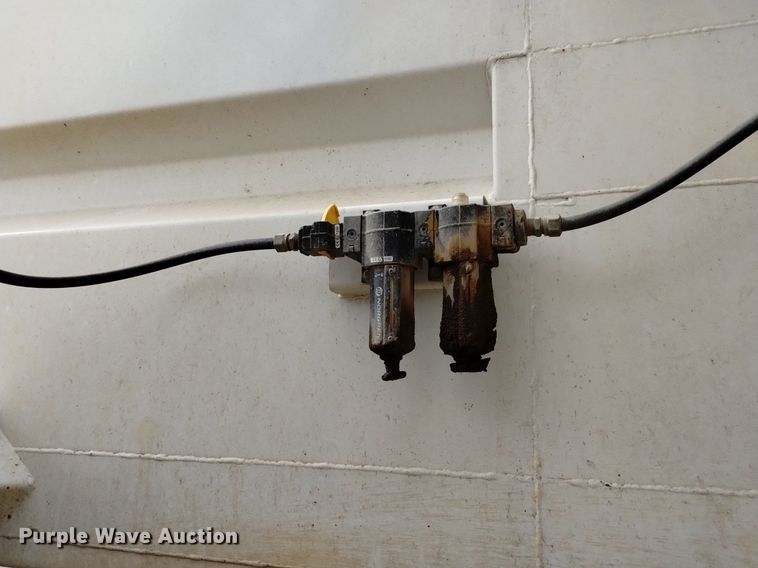 image for item DQ5979 2015 Dakota  bottom dump trailer