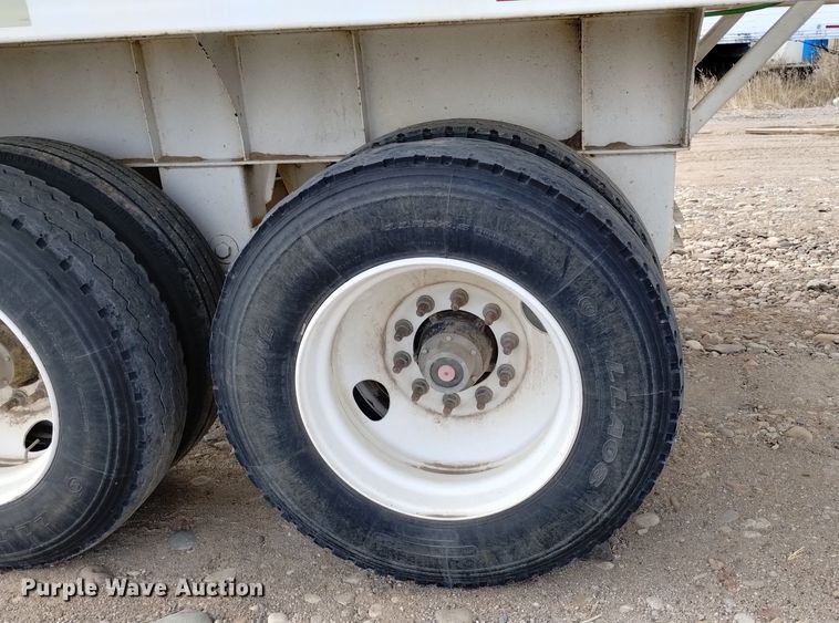 image for item DQ5979 2015 Dakota  bottom dump trailer