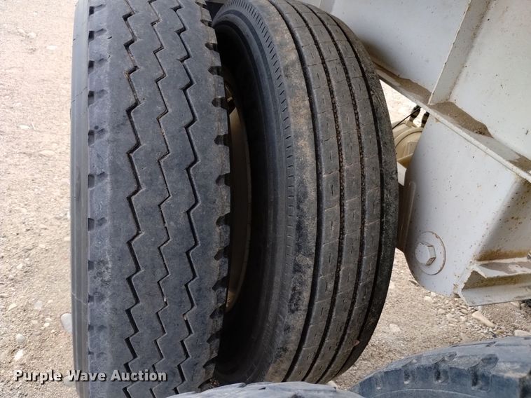 image for item DQ5979 2015 Dakota  bottom dump trailer