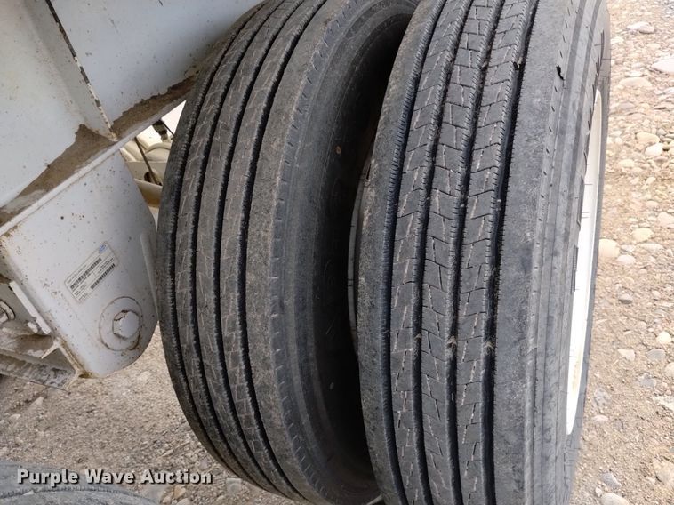 image for item DQ5979 2015 Dakota  bottom dump trailer