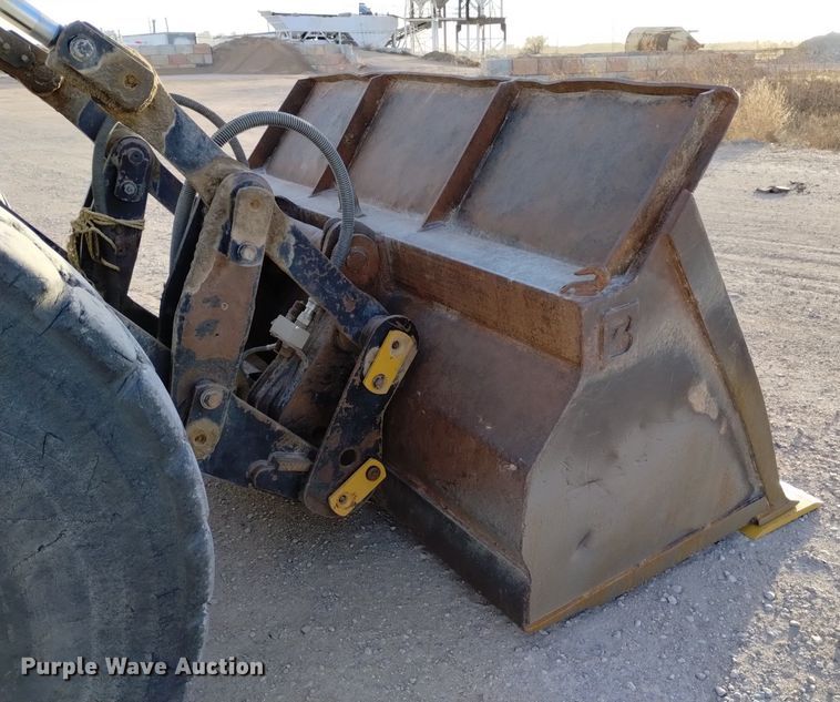 image for item DQ5981 1999 Caterpillar IT28G integrated tool carrier