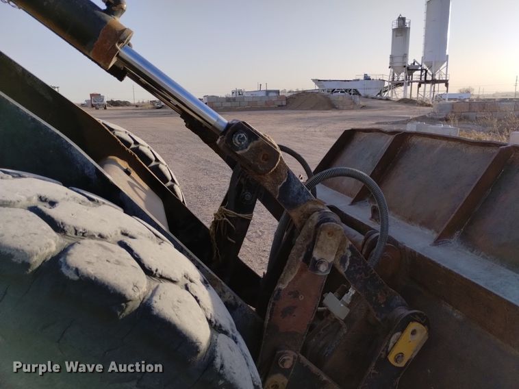 image for item DQ5981 1999 Caterpillar IT28G integrated tool carrier