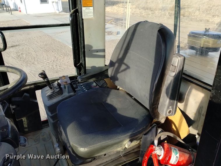 image for item DQ5981 1999 Caterpillar IT28G integrated tool carrier