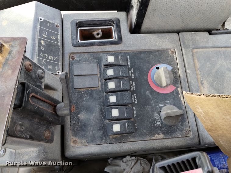 image for item DQ5981 1999 Caterpillar IT28G integrated tool carrier