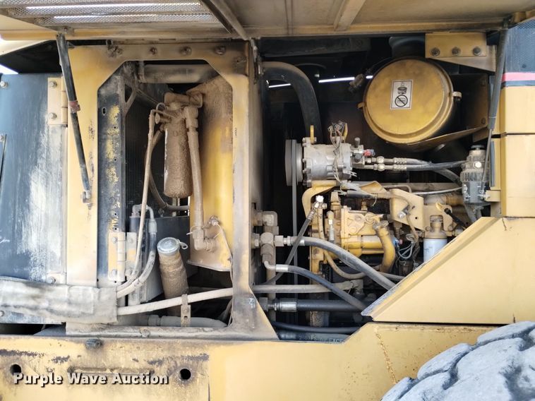 image for item DQ5981 1999 Caterpillar IT28G integrated tool carrier