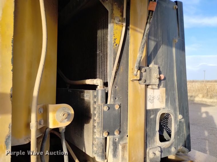 image for item DQ5981 1999 Caterpillar IT28G integrated tool carrier