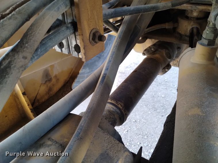 image for item DQ5981 1999 Caterpillar IT28G integrated tool carrier