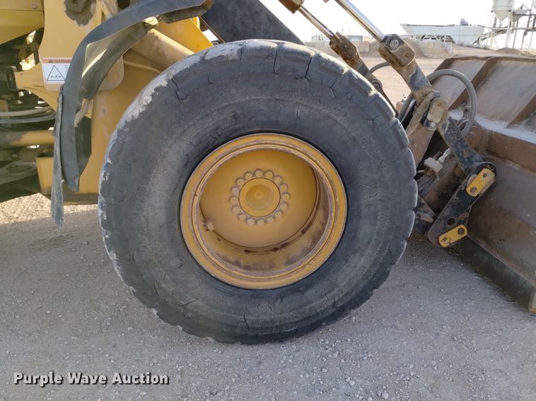 image for item DQ5981 1999 Caterpillar IT28G integrated tool carrier