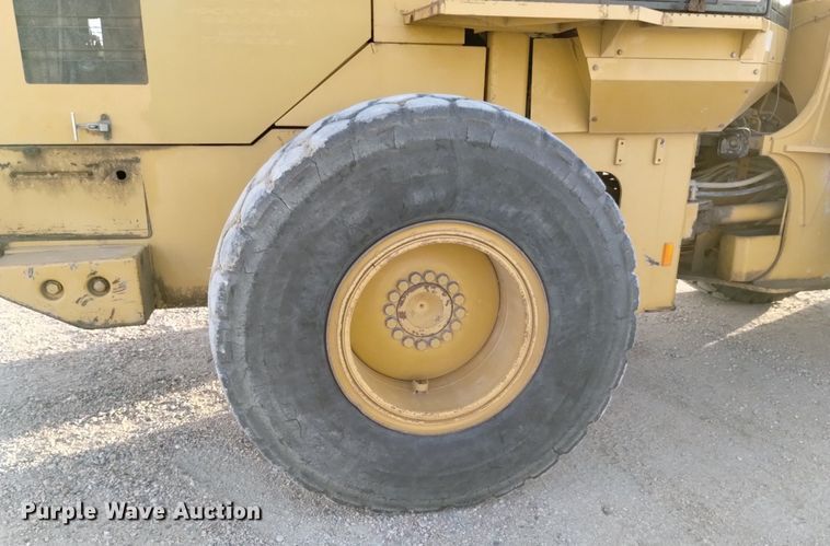 image for item DQ5981 1999 Caterpillar IT28G integrated tool carrier