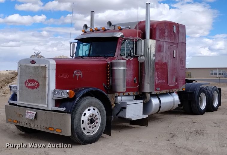 image for item DQ5984 1997 Peterbilt 379 semi truck