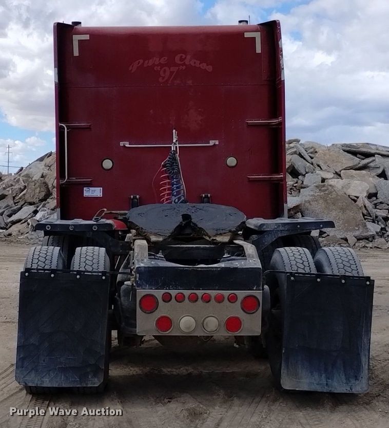 image for item DQ5984 1997 Peterbilt 379 semi truck