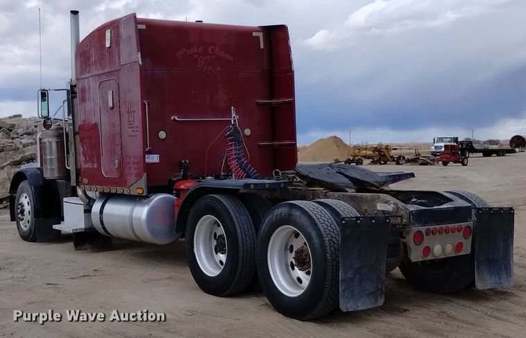 image for item DQ5984 1997 Peterbilt 379 semi truck