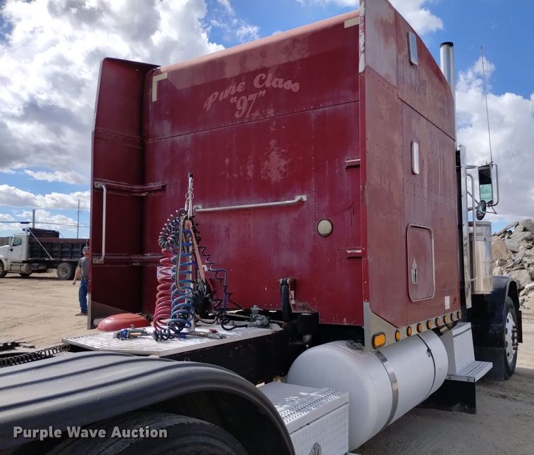 image for item DQ5984 1997 Peterbilt 379 semi truck