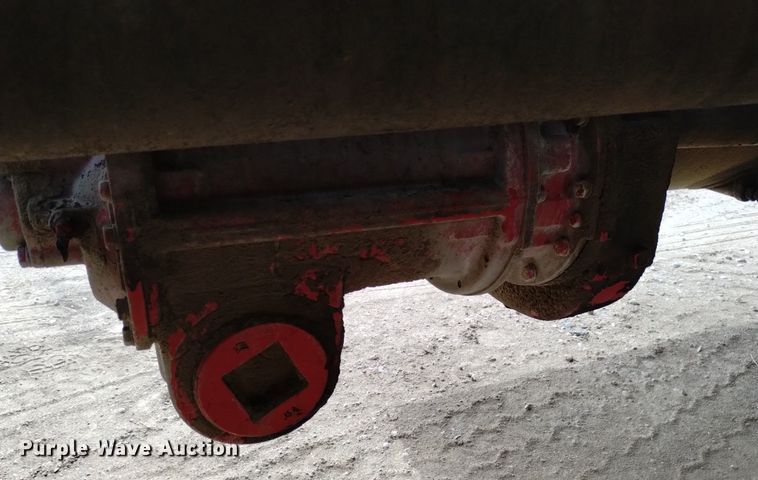 image for item DQ5984 1997 Peterbilt 379 semi truck