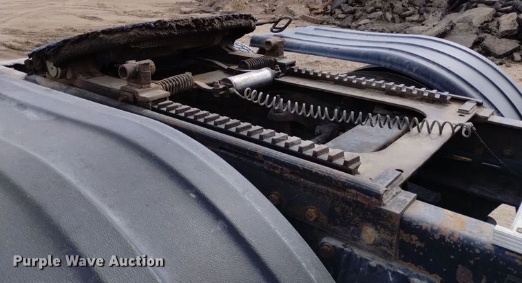 image for item DQ5984 1997 Peterbilt 379 semi truck