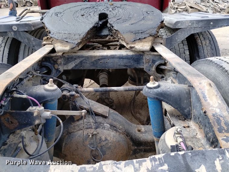 image for item DQ5984 1997 Peterbilt 379 semi truck