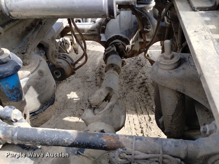 image for item DQ5984 1997 Peterbilt 379 semi truck