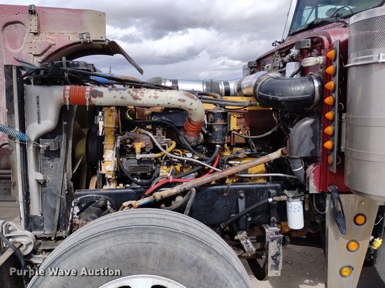 image for item DQ5984 1997 Peterbilt 379 semi truck