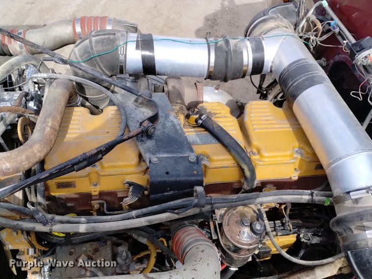 image for item DQ5984 1997 Peterbilt 379 semi truck