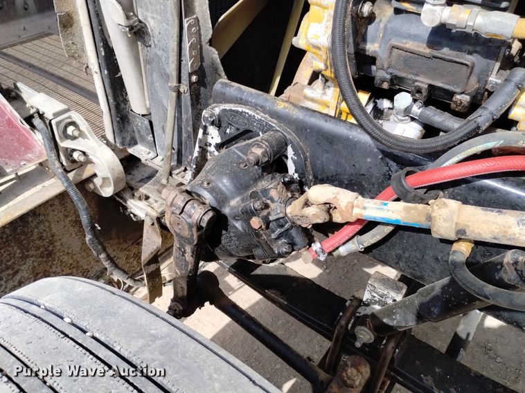 image for item DQ5984 1997 Peterbilt 379 semi truck