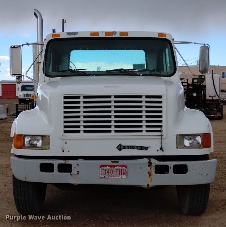 image for item DQ5985 1997 International 4700 utility / service truck