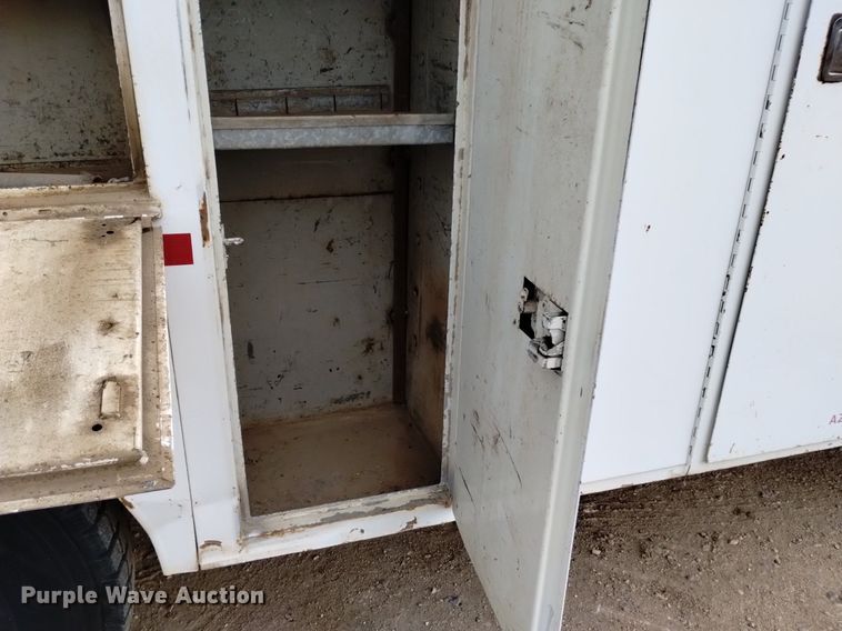 image for item DQ5985 1997 International 4700 utility / service truck