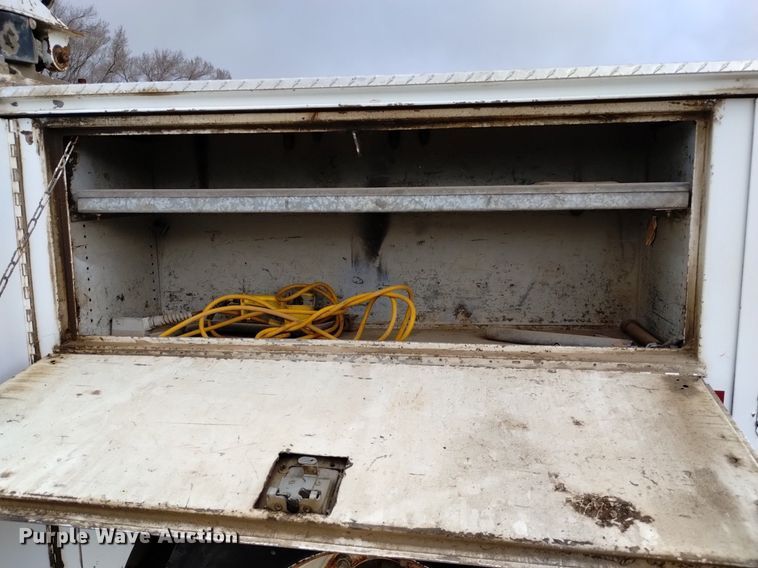 image for item DQ5985 1997 International 4700 utility / service truck